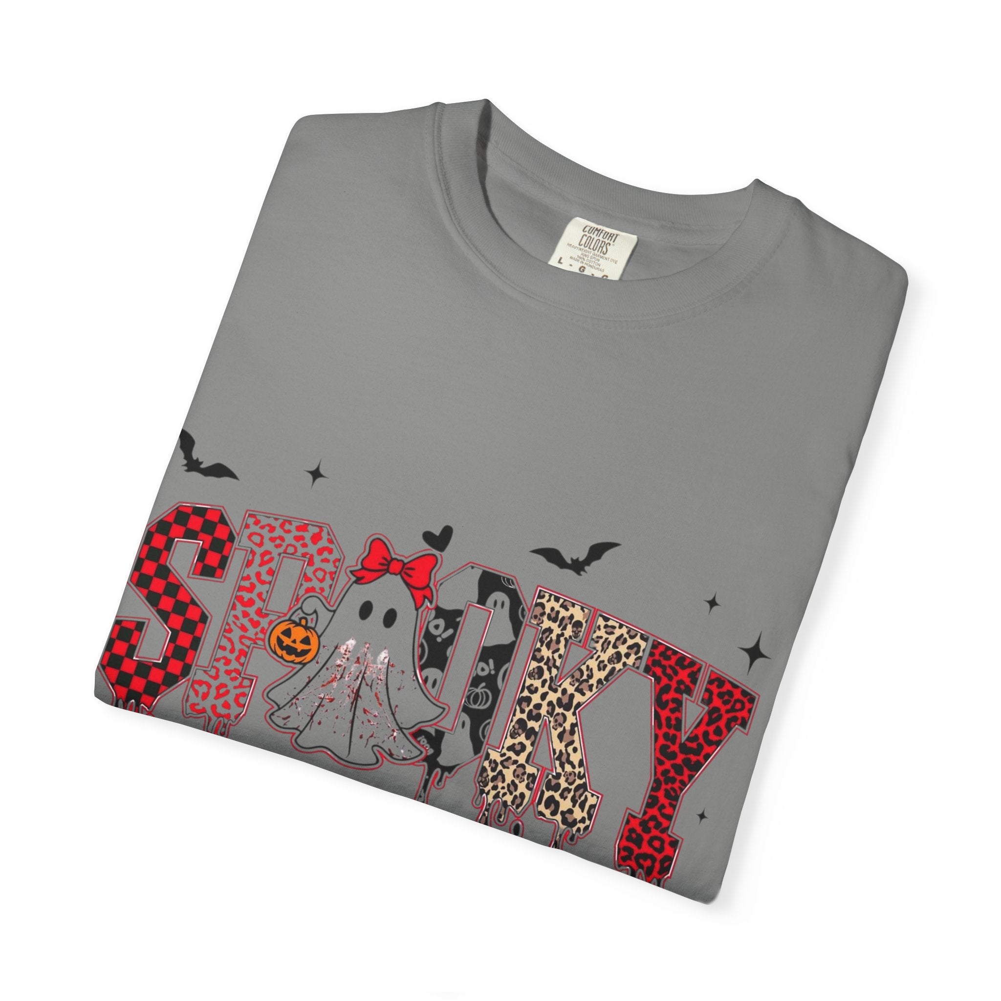 Spooky Mama Halloween T-Shirt, Unisex Halloween Shirt, Cute Ghost Tee, Fall Fashion, Casual Wear, Gift for Moms