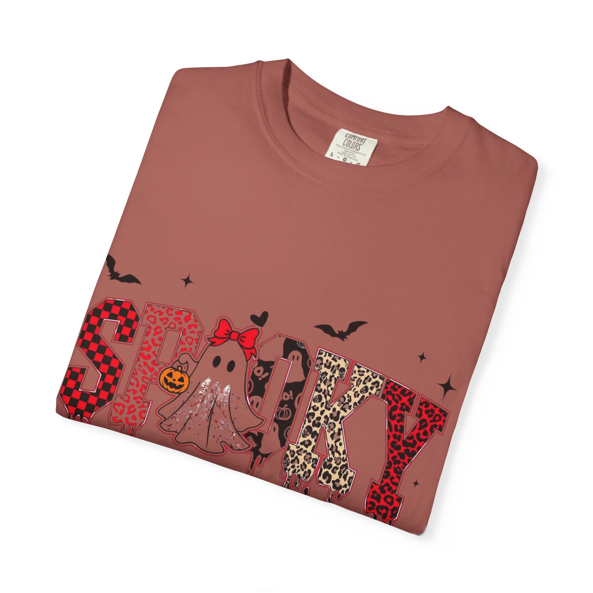Spooky Mama Halloween T-Shirt, Unisex Halloween Shirt, Cute Ghost Tee, Fall Fashion, Casual Wear, Gift for Moms