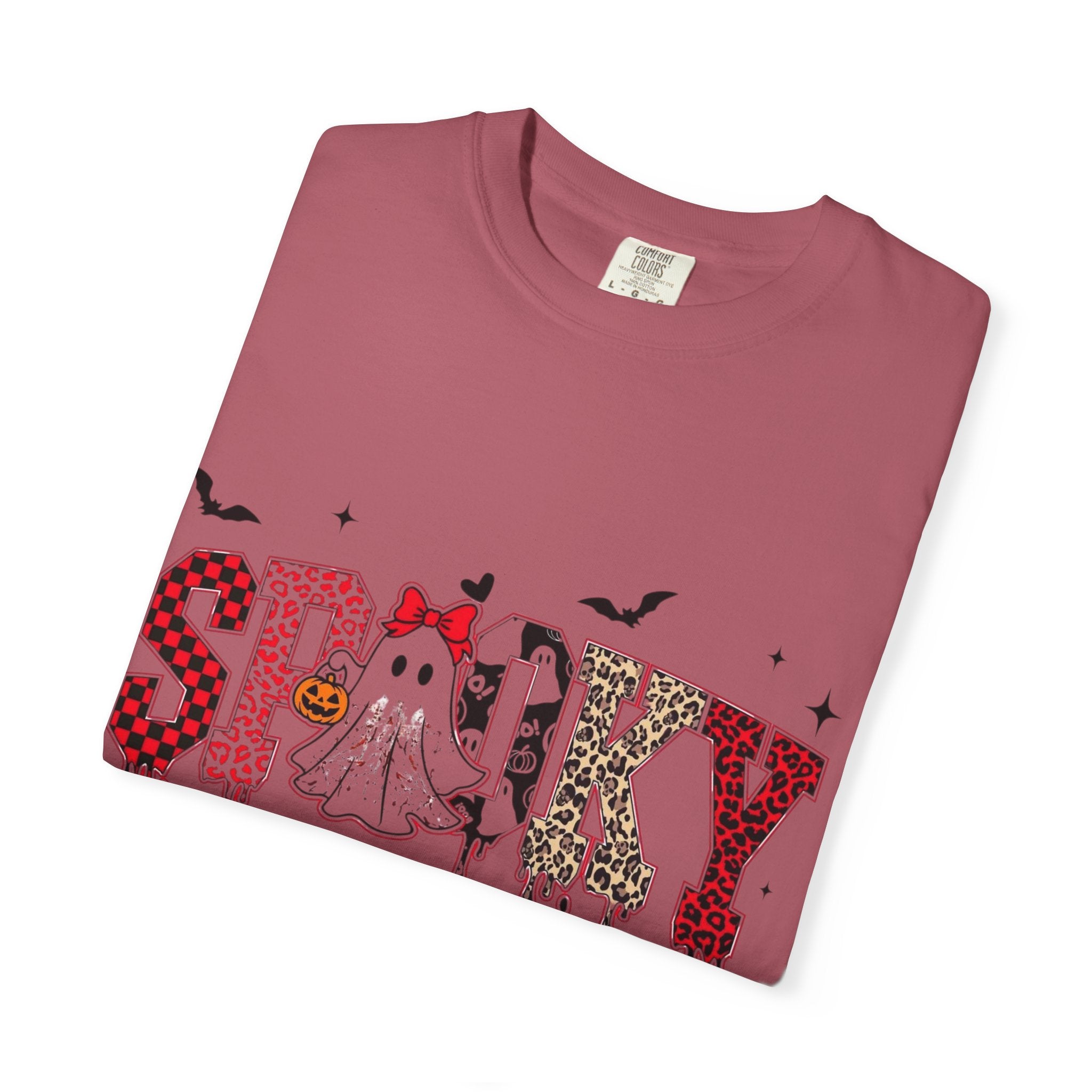 Spooky Mama Halloween T-Shirt, Unisex Halloween Shirt, Cute Ghost Tee, Fall Fashion, Casual Wear, Gift for Moms